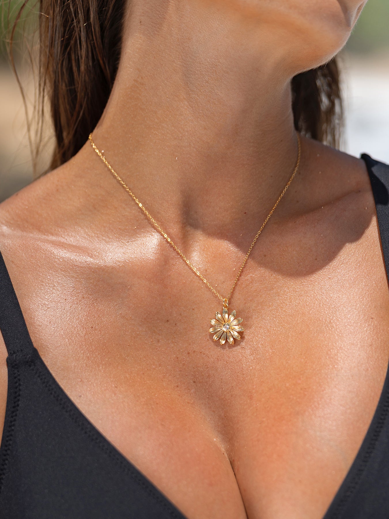 women-copper-sunflower-necklaces-sustainable-necklaces-r3lqo7 Gold Copper Sunflower Necklace - Image 1