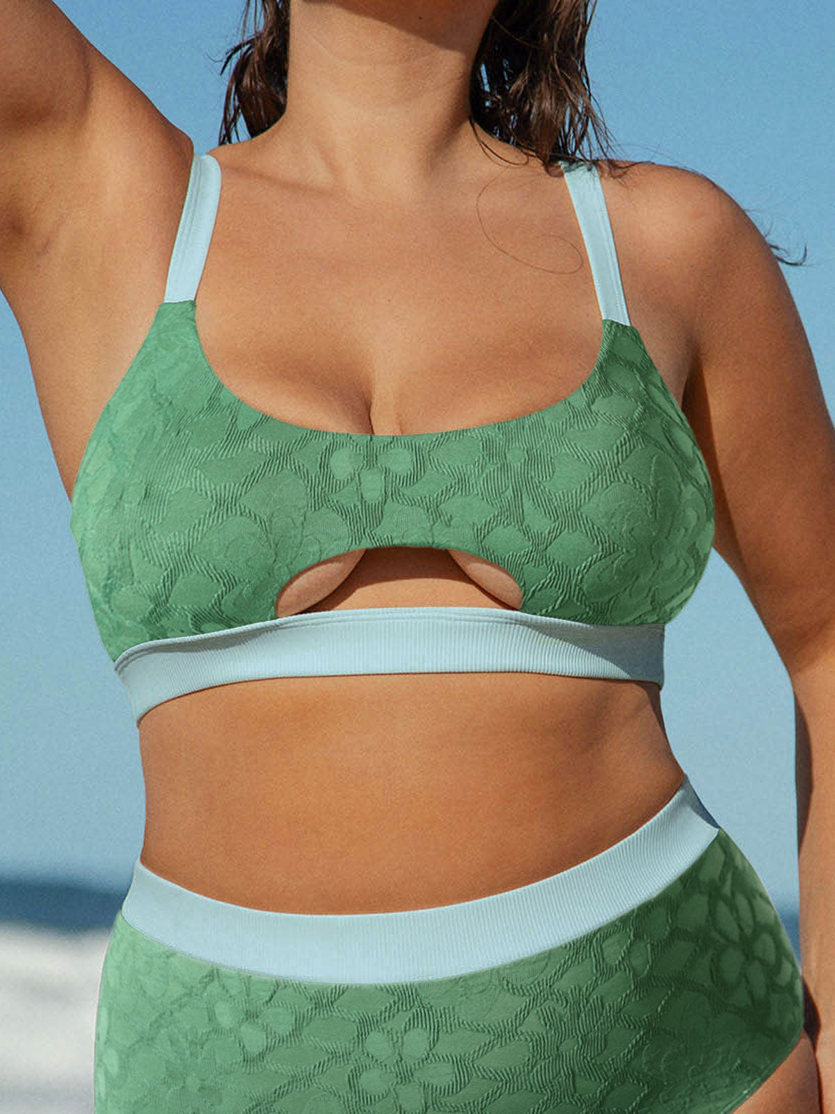 women-knitted-nylon-bikini-tops-sustainable-plus_size_bikinis-kvrhxz Dark Green Contrast Trim Plus Size Bikini Top - Image 1