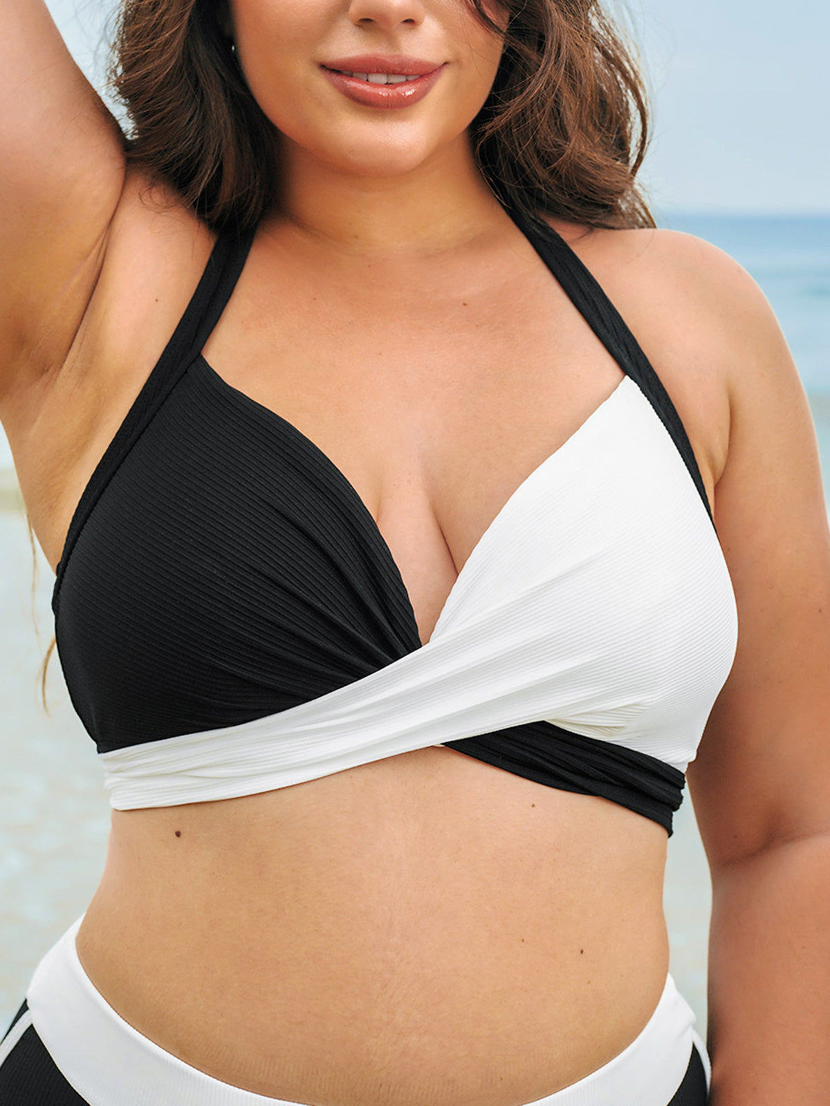 women-knitted-nylon-blended-bikini-tops-sustainable-plus_size_bikinis-4uxag7 Black & White Triangle Plus Size Bikini Top - Image 1