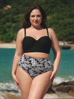 Black Floral Petal-Print Plus Size Bikini Bottom - Image 3