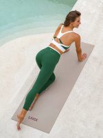 Green Contrast U Neck Sports Bra -Light Support - Image 7