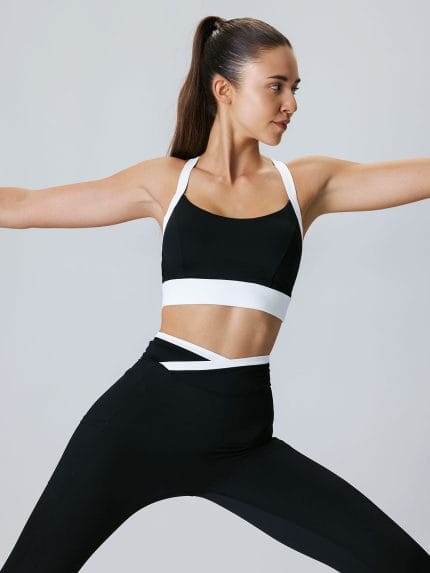 Black Contrast U Neck Sports Bra - Light Support